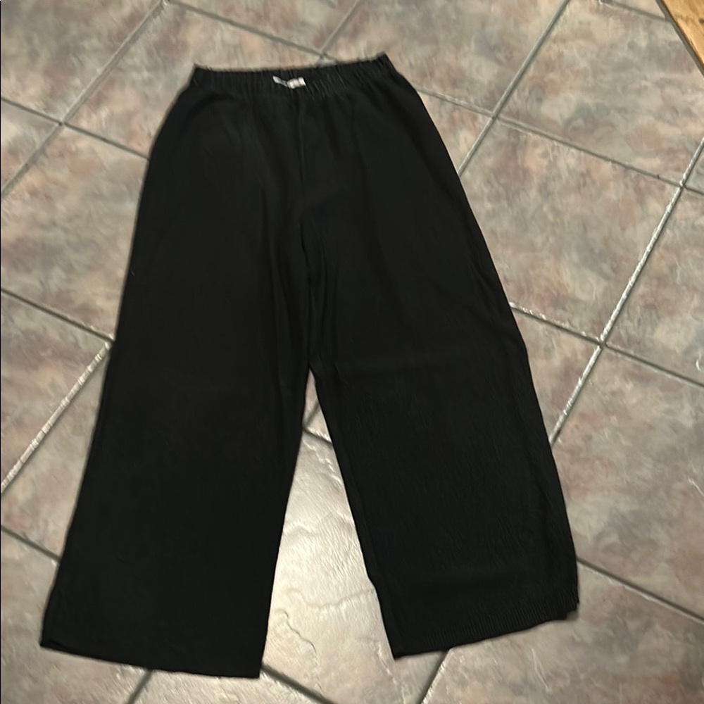 Black Wide-Leg Pants